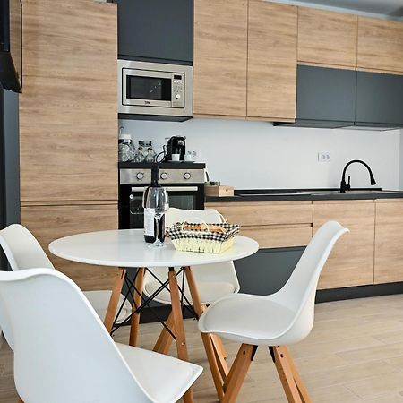 Porto Azzurro Apartments Tivat Exteriör bild